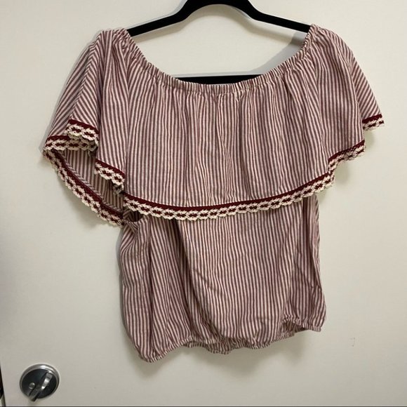 Striped Off-Shoulder Blouse - Red and White - Picture 4 of 8